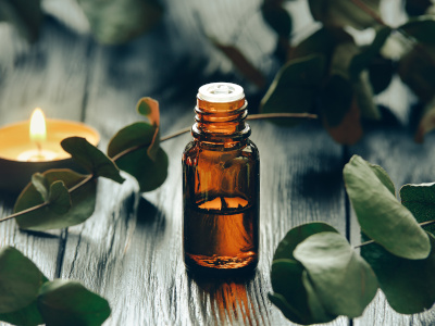 Esseantial oil with candle